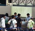 日本の二大航空會(huì)社がQ2財(cái)務(wù)報(bào)告を発表