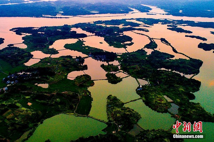 豊かな水と緑が織りなす美しい舂陵國家濕地公園　湖南省