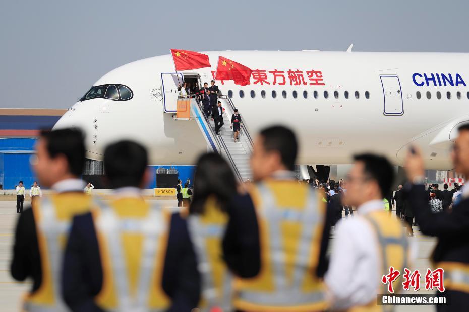 北京大興國際空港で中國東方航空が初のテスト飛行に成功