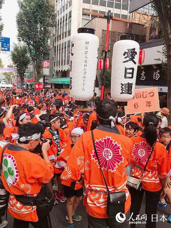 通りに響く「ヨイヨイヨイヨイ！」 東京?神楽坂で阿波踴り大會