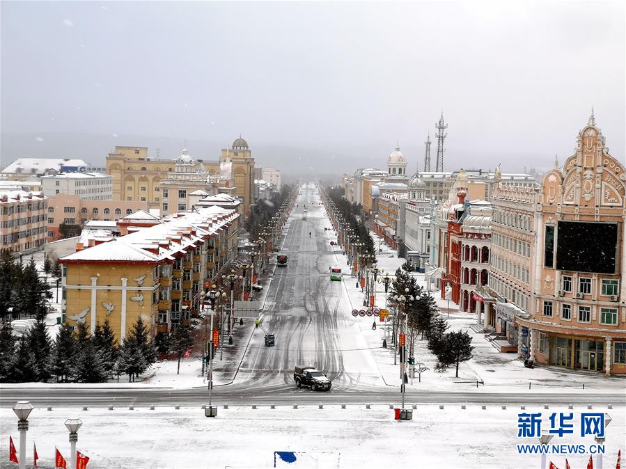 4月19日、黒竜江省漠河市の雪景色（撮影?褚福超）。