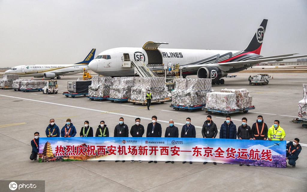 1月16日午前10時36分、東京に向けて西安を出発する順豊航空の貨物輸送専用フライトO37159便（寫真著作権は東方ICが所有のため転載禁止）。