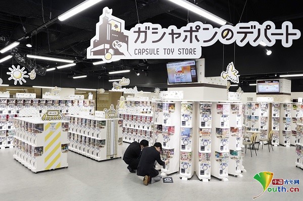 ブラインドボックスに続く新商機？　日本にギネス認定の大規模カプセルトイ店