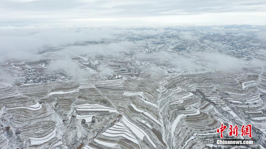 甘粛省定西市安定區の雪景色（撮影?王金生）。