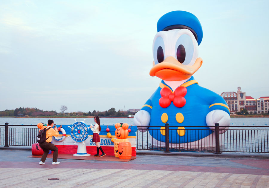 上海ディズニーランドの地下鉄駅で運行再開　