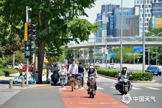 6月23日、北京の街中。