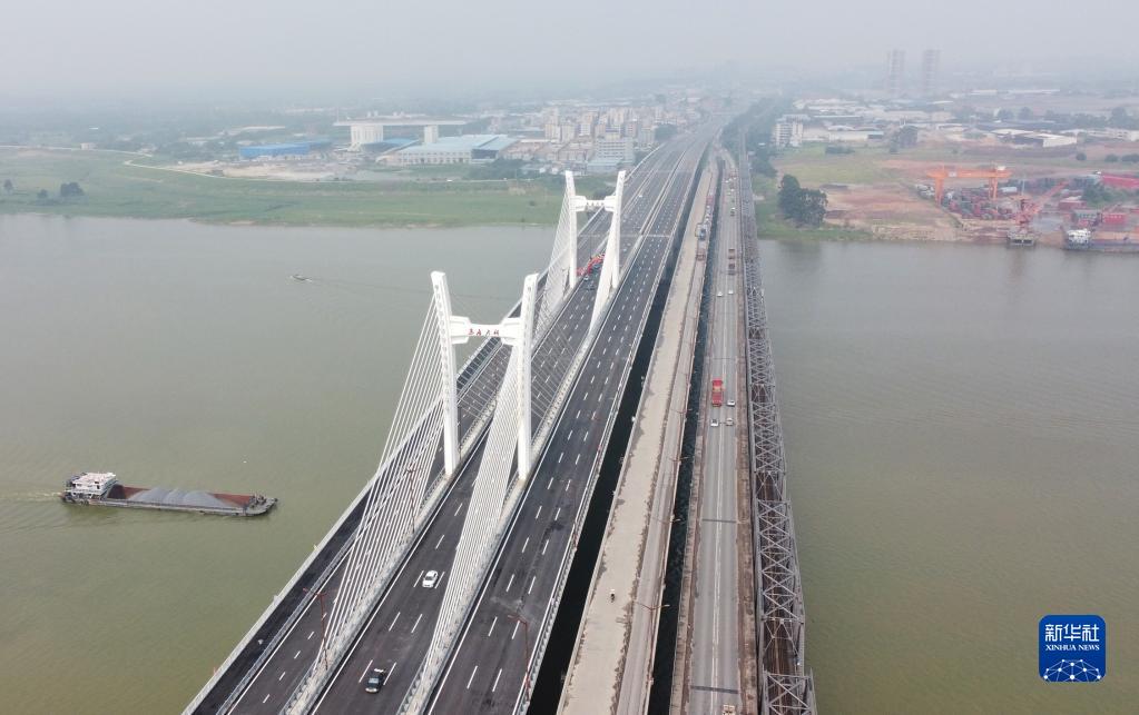 9月21日、北江に架かる馬房特大橋（ドローンによる撮影?田建川）。