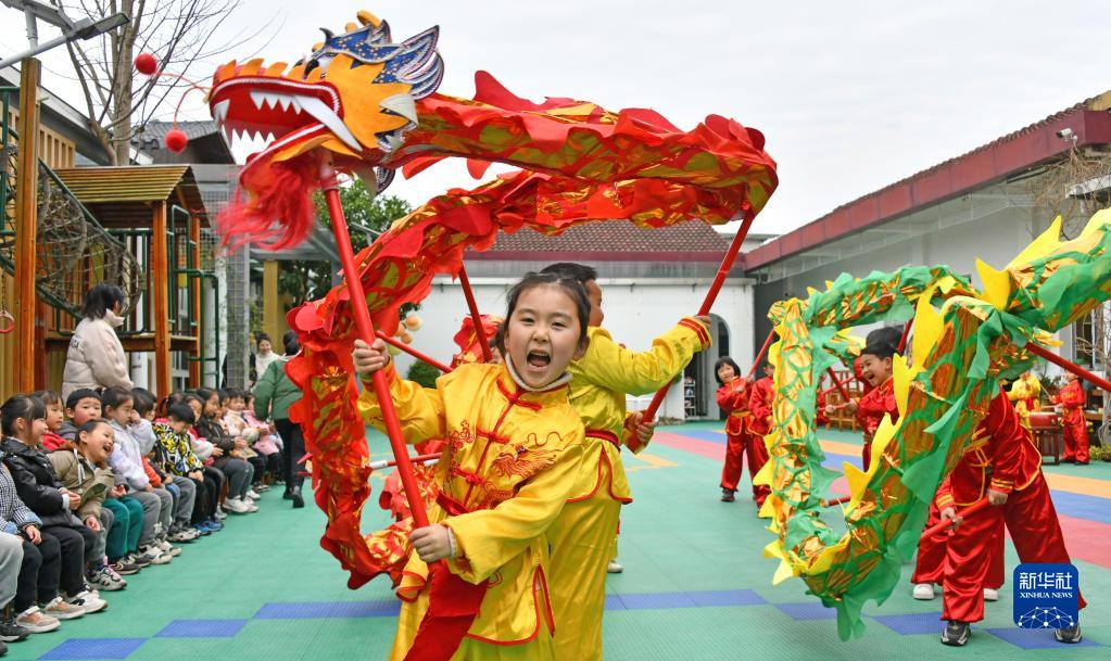 多彩なイベントで舊暦2月2日の「竜抬頭」を祝福