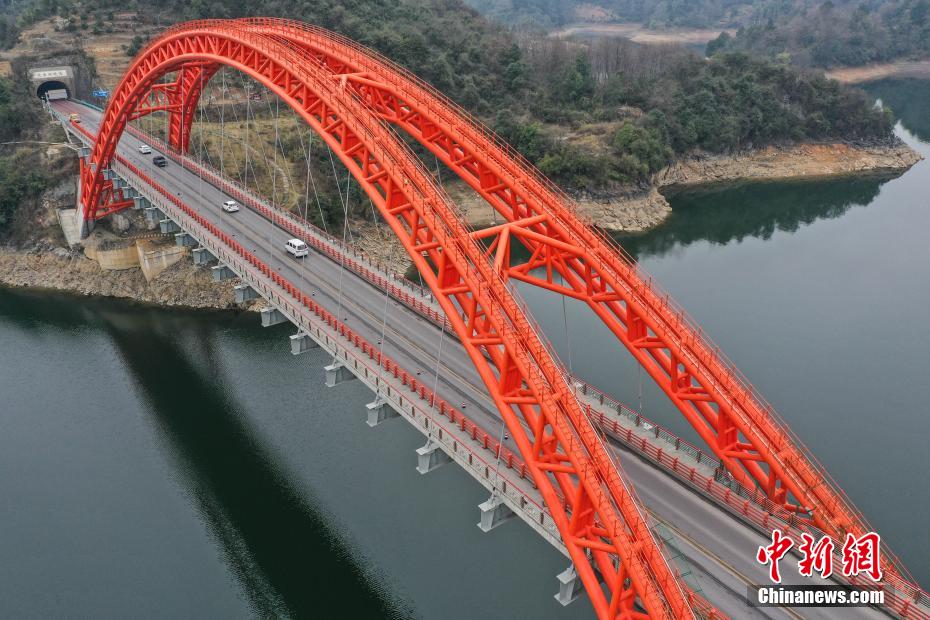 上空から撮影した花魚洞大橋（撮影?瞿宏倫）。